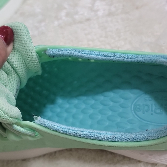 💙Crocs Unisex  Literide Pacer Sneaker size J6 - Picture 12 of 16